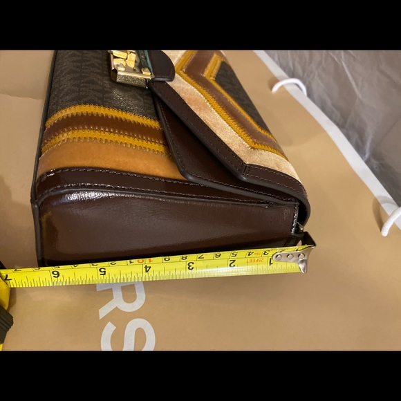 selling mk sling bag - Picture 5 of 6